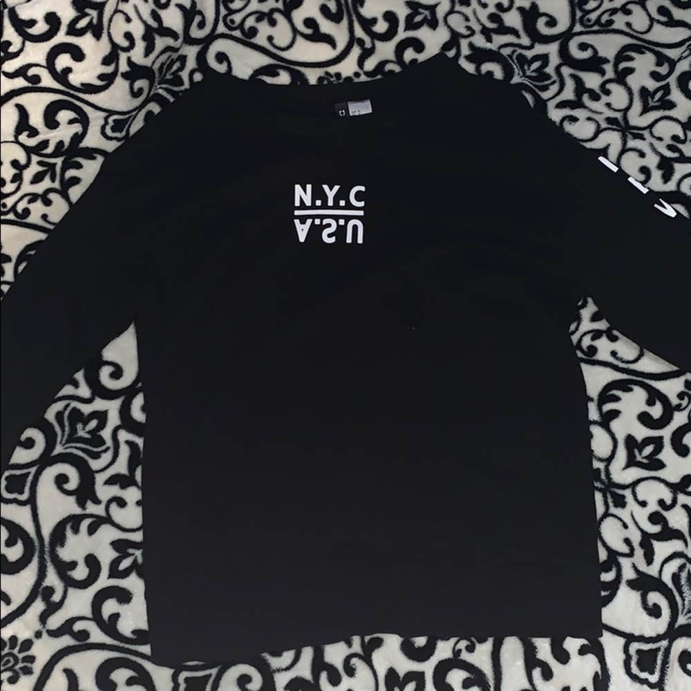NYC long sleeve black T
